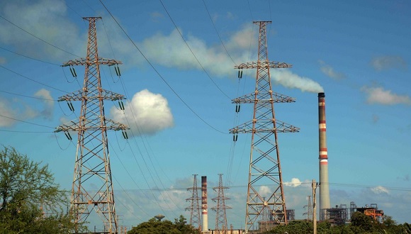 La Unión Eléctrica estima una afectación de 385 MW para el horario pico nocturno