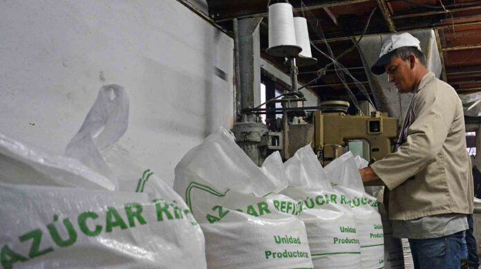 Cumple central avileño Ecuador su plan de producción de azúcar