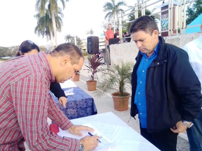 Firman Código de Ética cuadros de la Revolución cubana en Ciego de Ávila