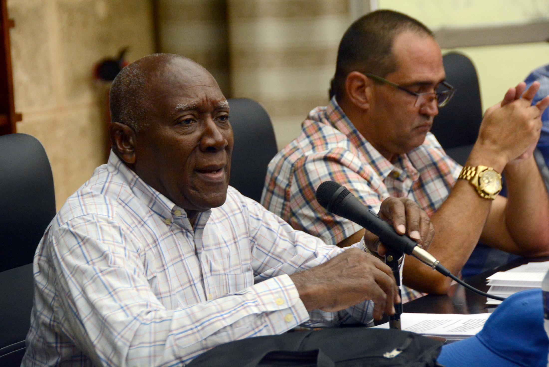Llama Vicepresidente cubano a poner orden en el campo ante apremio en la producción de alimentos