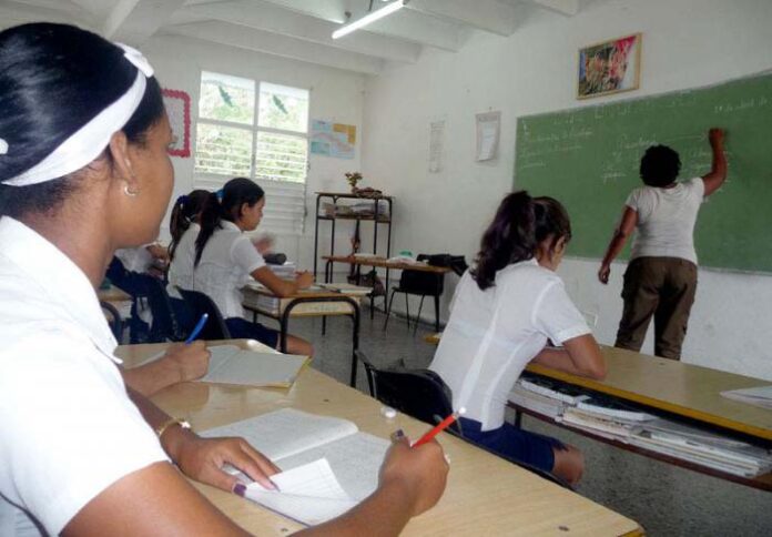 Curso escolar 2020-2021 terminará el 5 de marzo en la mayor parte del país