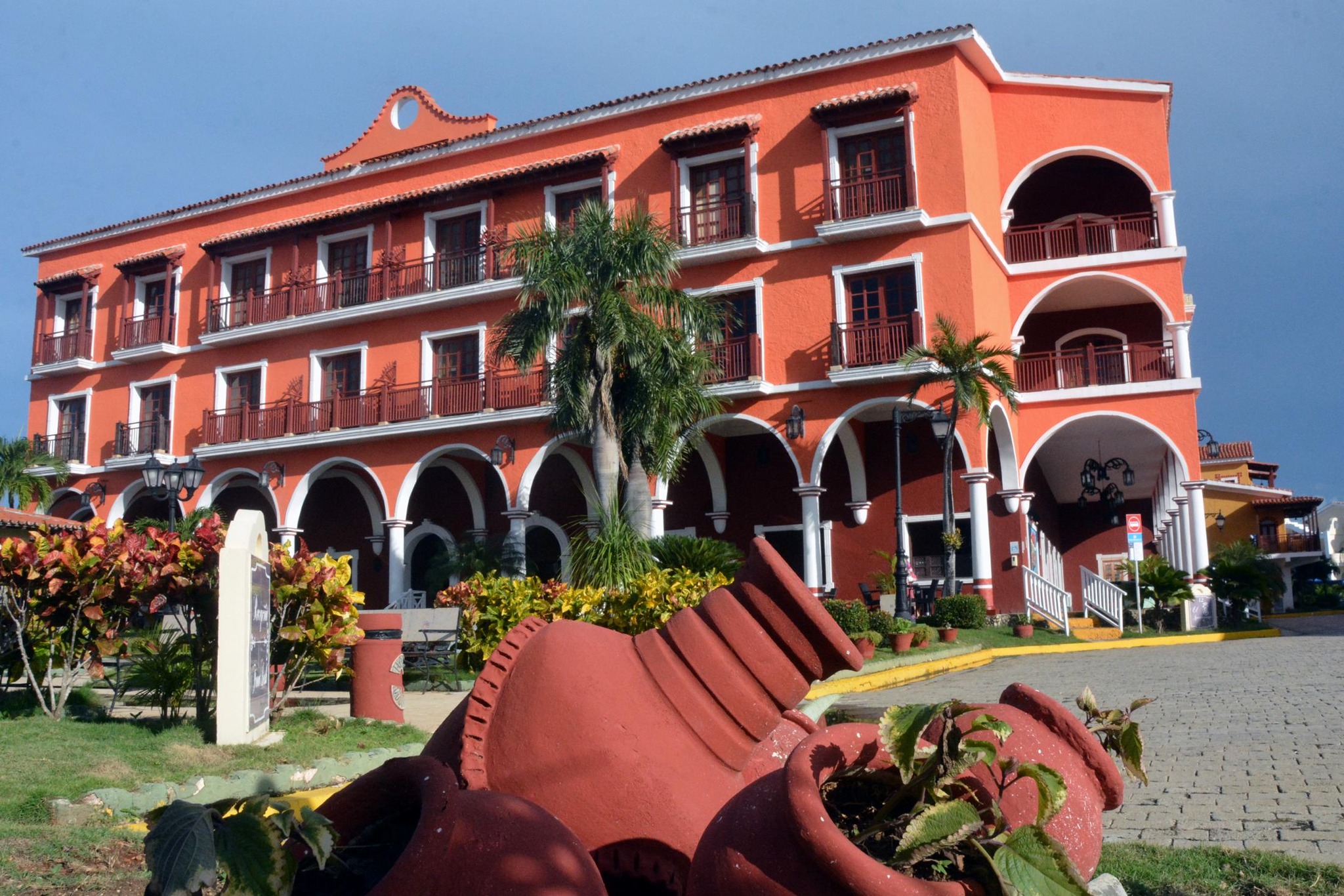 hotel colonial cayo coco jardines del rey ciego de ávila 2 