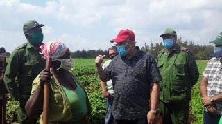 ntercambia Viceprimer Ministro Jorge Luis Tapia con productores agrícolas de Ciego de Ávila