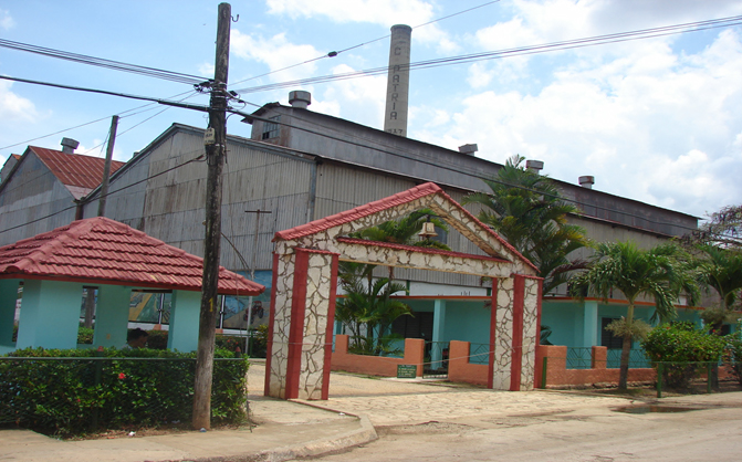 fachada museo azucar patria o muerte